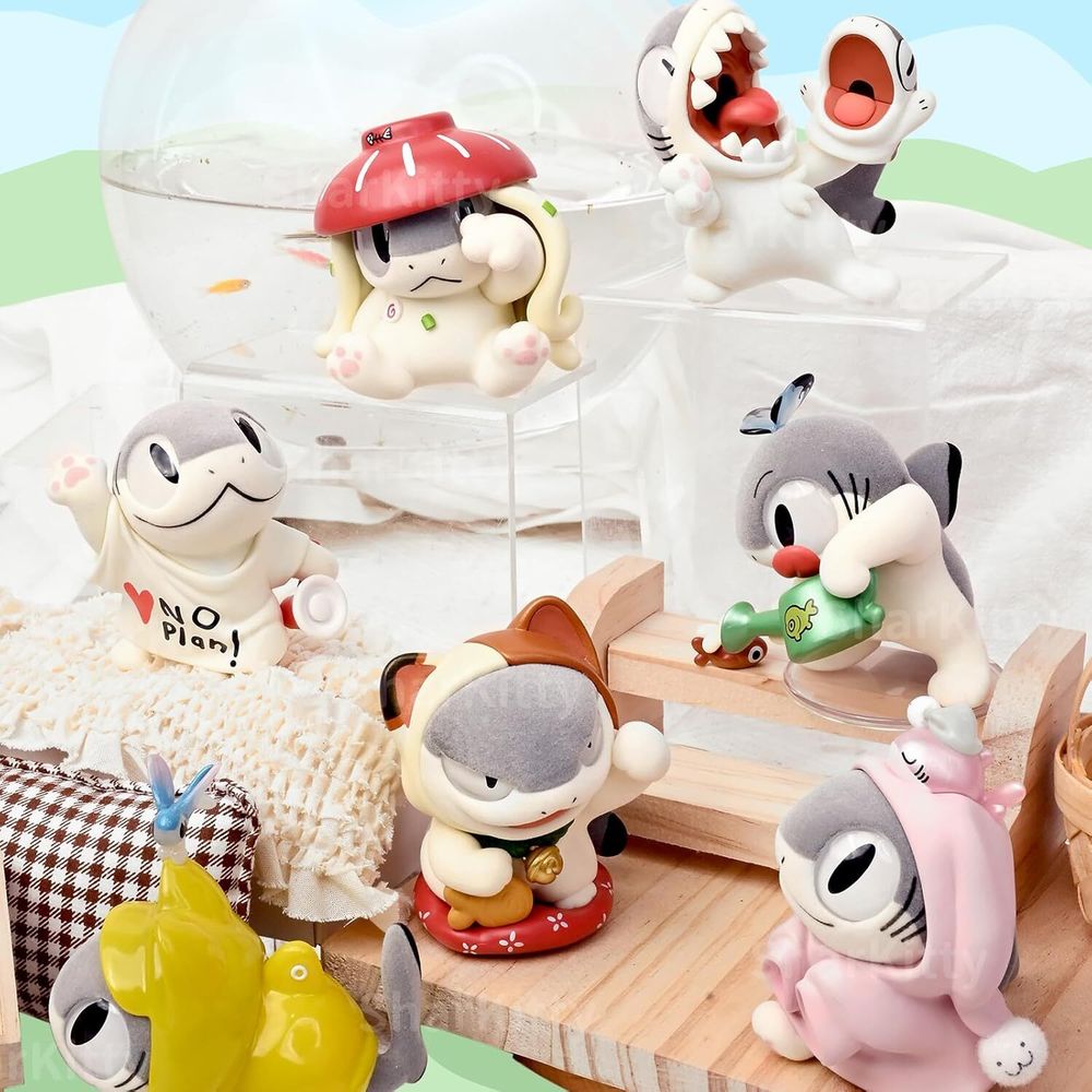 Рандомная фигурка Blind Box Sharkitty