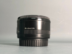 Canon 50mm 1.8 II незначительное количество пыли
