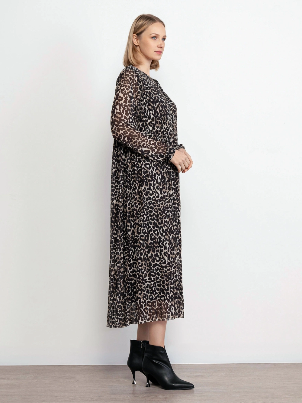 Платье из полиэстера