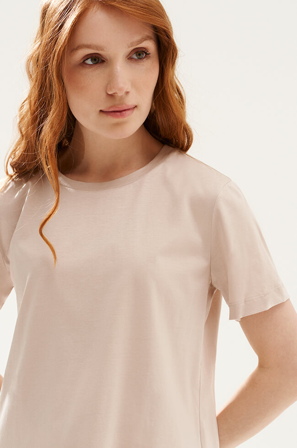 23510 Футболка женская (бежевый)