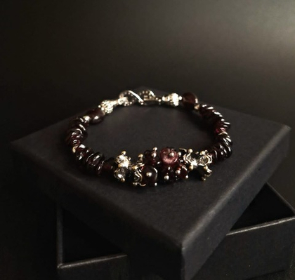 Браслет "Спелая вишня"