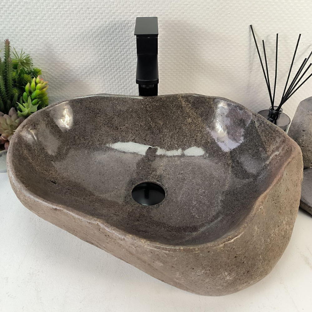 Раковина из речного камня RS-65232 52*40*15 0862