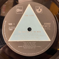 Винтажная виниловая пластинка LP Pink Floyd The Dark Side Of The Moon (Japan 1973) (No Obi, Буклет, Стикеры) 1 Пресс Голубой Треугольник