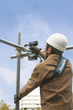 Аккумуляторный ударный гайковерт 1/2\" LXT® DTW190RME 18В M8 – M16 190 Нм 0 – 2 300 об/мин