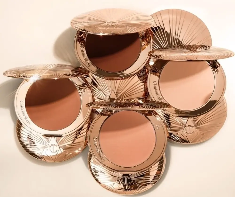 Charlotte Tilbury Airbrush Bronzer Tan  Бронзер для лица и тела