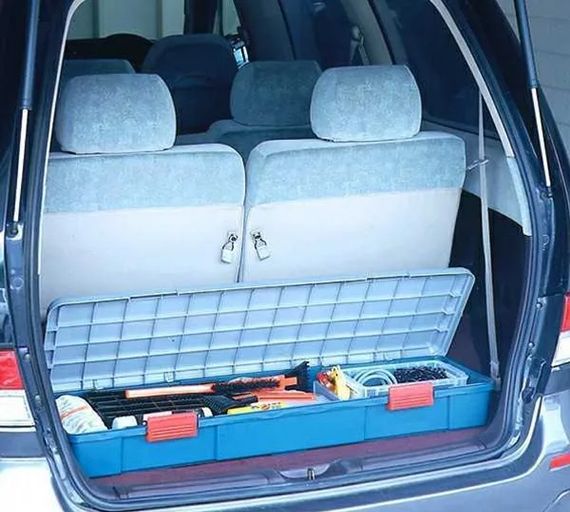 Экспедиционный ящик IRIS RV Box 1150F, в багажнике автомобиля 3.