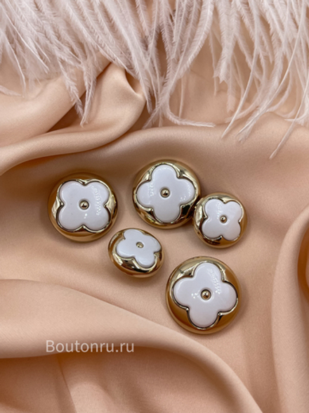 Пуговицы ЛВ. золотистые белый цветок