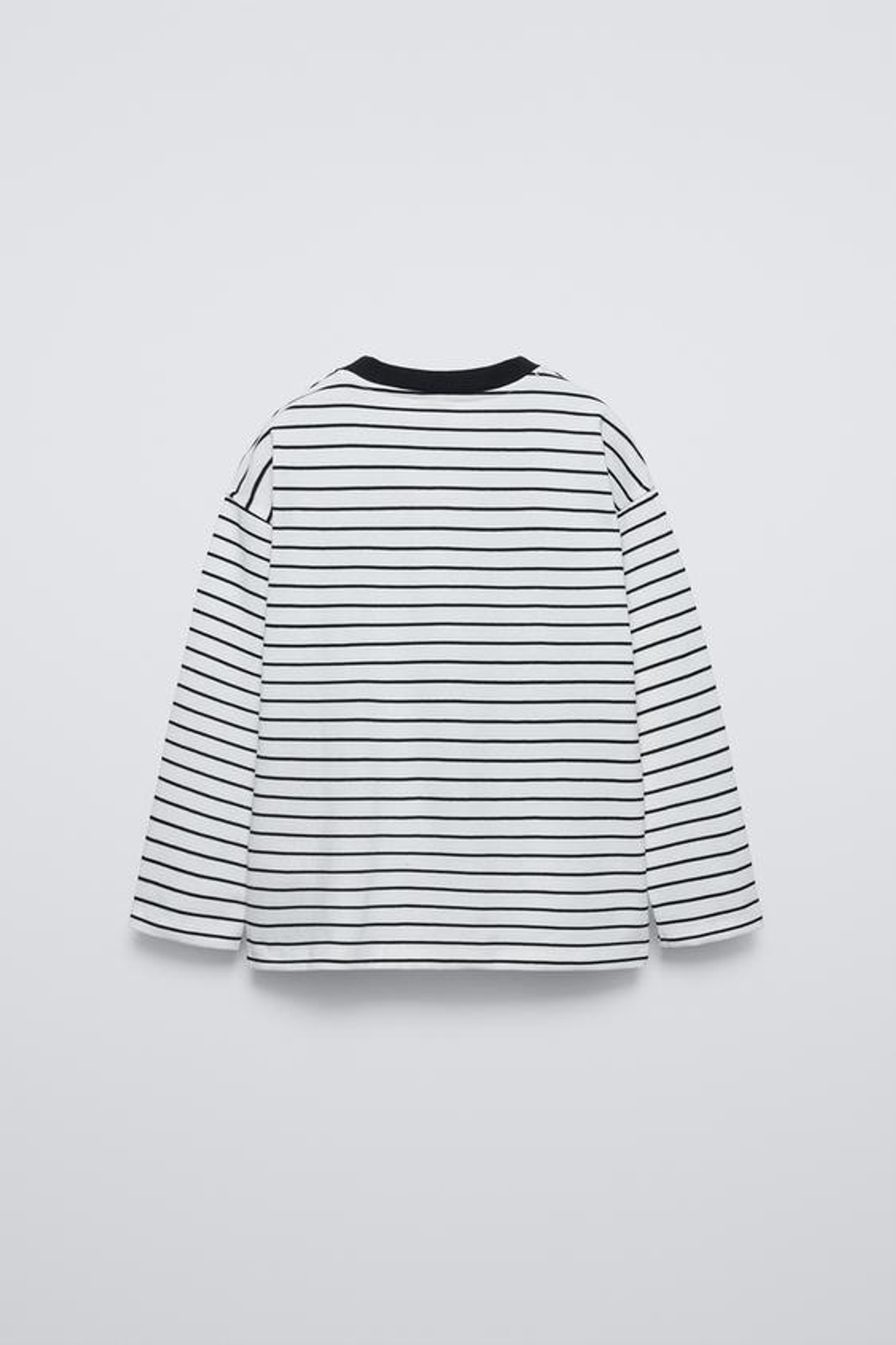 ZARA ЛОНГСЛИВ ИЗ ТКАНИ В ПОЛОСКУ С ПРИНТОМ «МЕДВЕДЬ», БЕЛЫЙ/ЧЕРНЫЙ