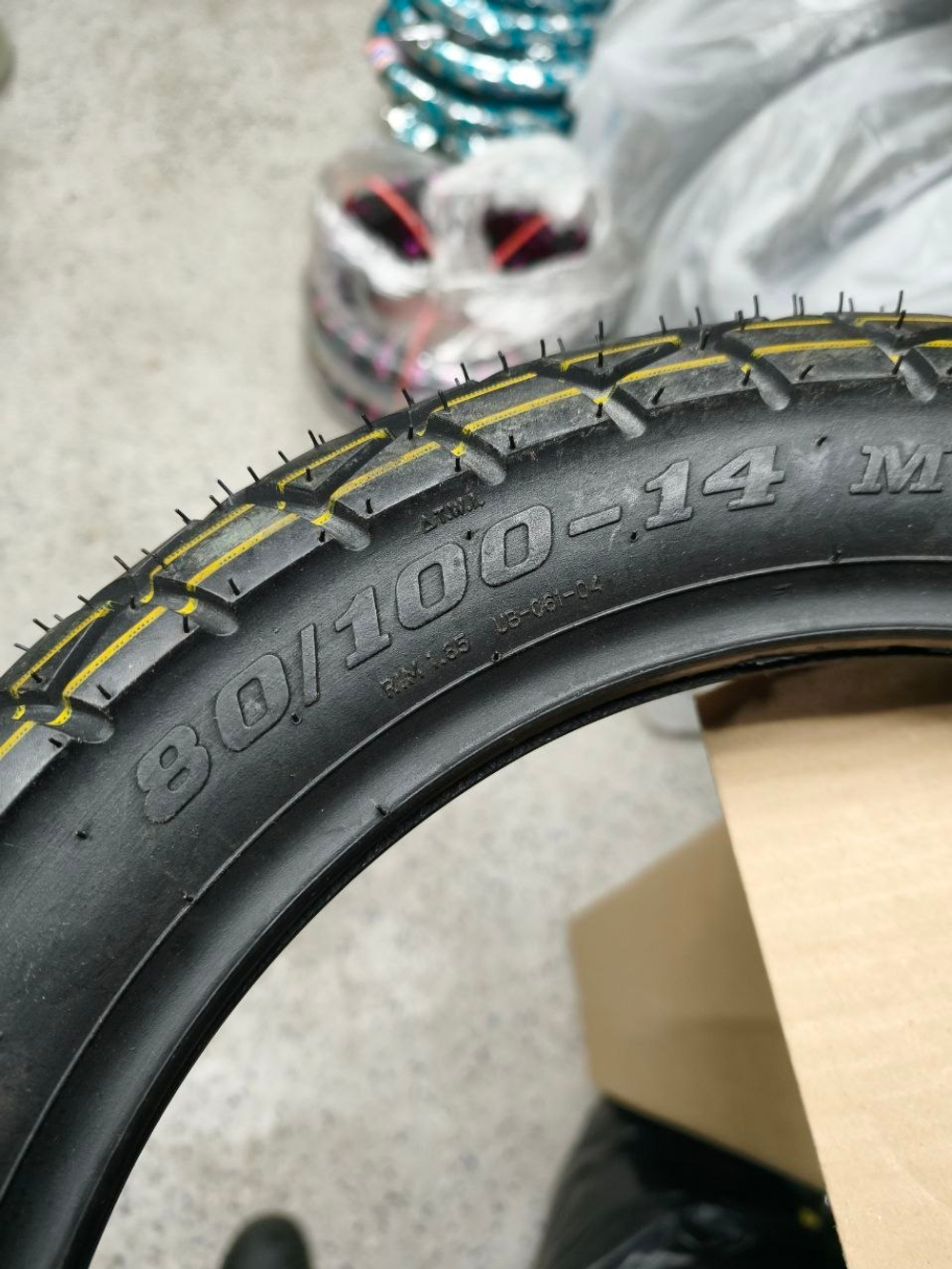 Покрышка 80/100-14 Durtec tires
