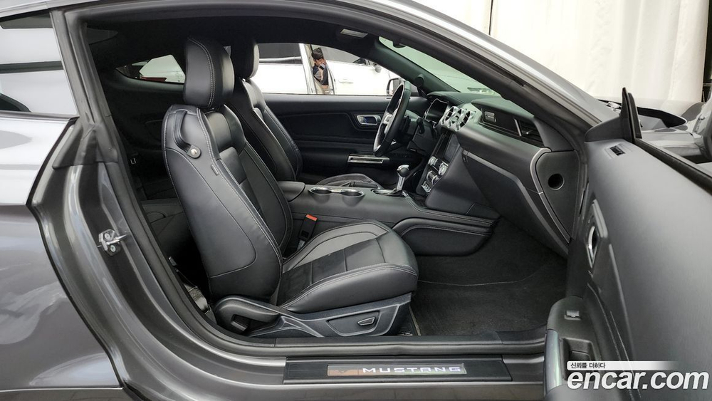 Ford Mustang Coupe (12.2021)