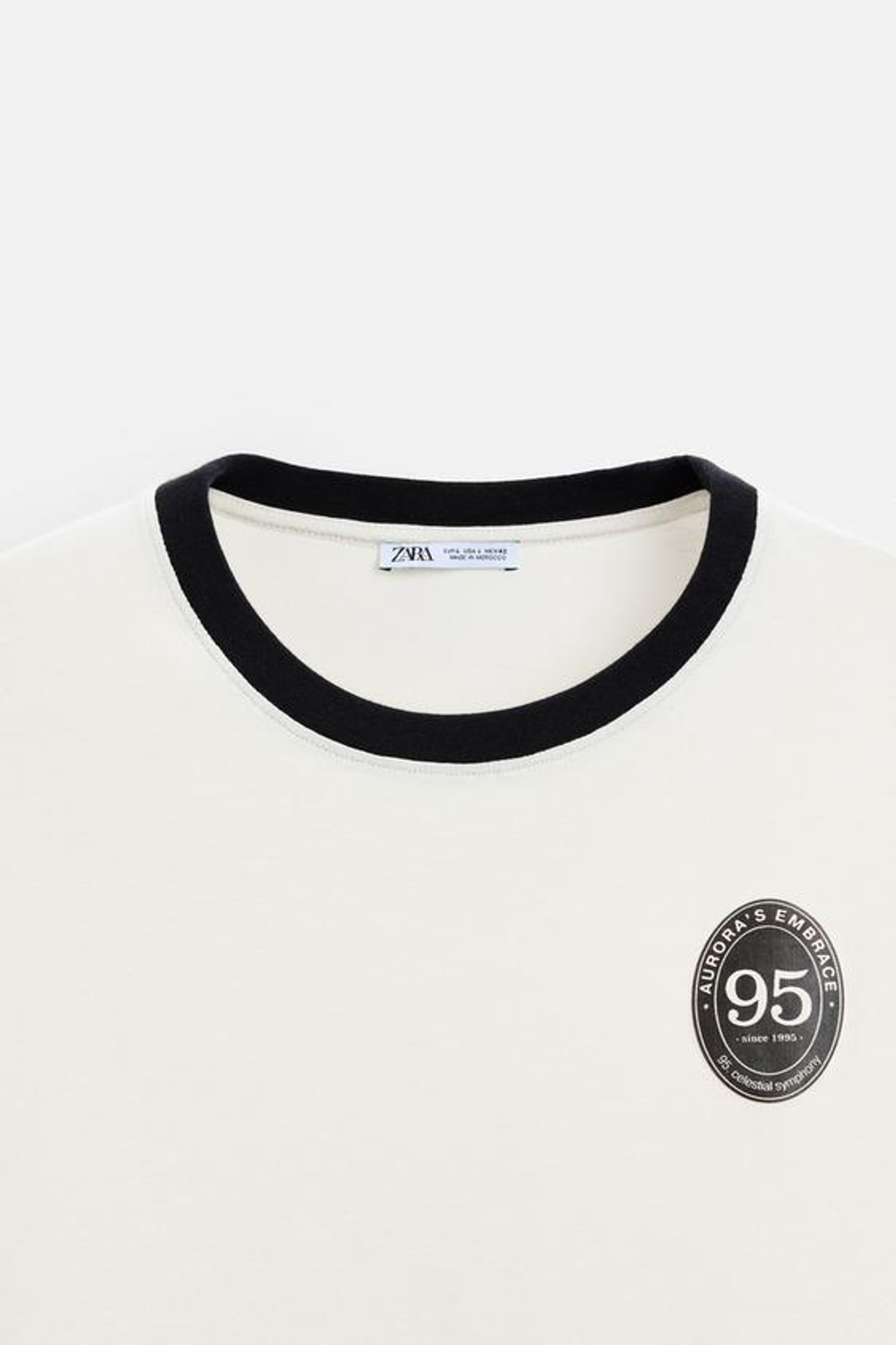 ZARA ФУТБОЛКА С КОНТРАСТНЫМ ПРИНТОМ, ЖЕЛТОВАТО-БЕЛЫЙ