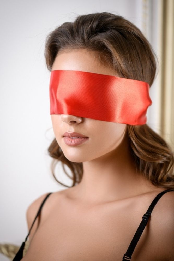 Лента на глаза &quot;ROMANTIC ARSENAL RED&quot;