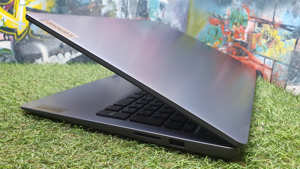 Ноутбук Lenovo i3-13/8Gb/FHD/IdeaPad Slim 3 15IRU8 82x7004bps/Windows 11