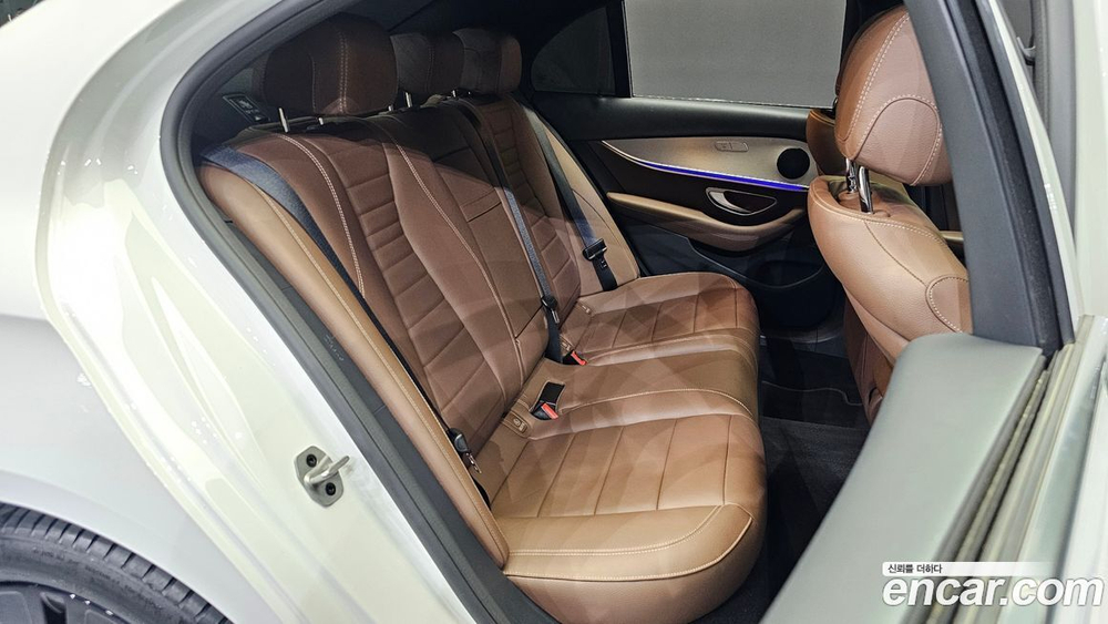 Mercedes-Benz E-Class W213 E250 Avangarde (08.2021)