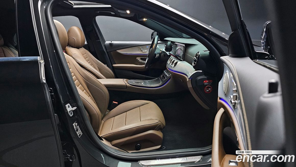 Mercedes-Benz E-Class W213 E350 4MATIC Avangarde (05.2021)