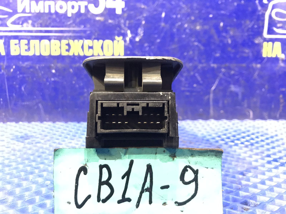 Блок управления стеклоподъемниками MITSUBISHI LANCER 1994