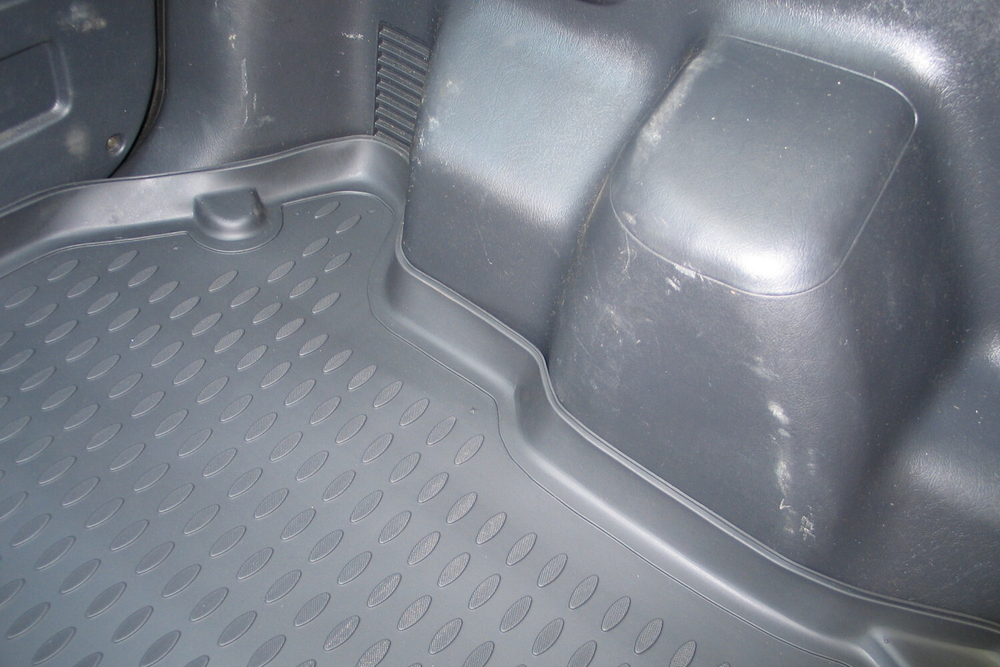 Коврик в багажник для HYUNDAI Tucson 2004-2009, кроссовер (полиуретан) арт.NLC.20.14.B13