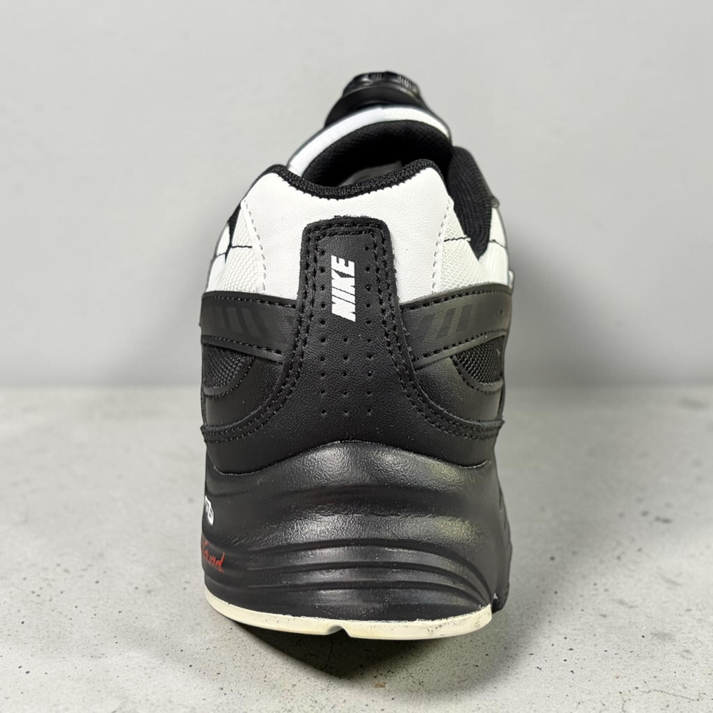 Nike Initiator x 404 Not Found • Black White