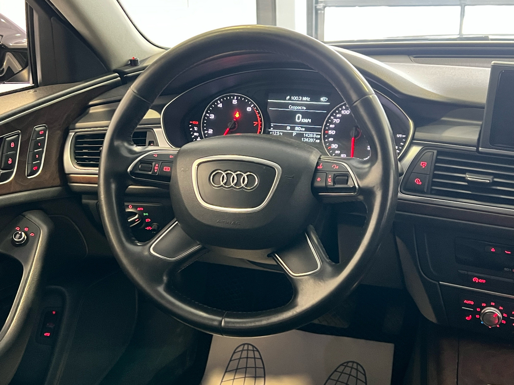 Audi A6, 2012 год
