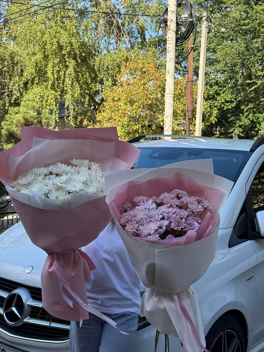 Букет белых хризантем