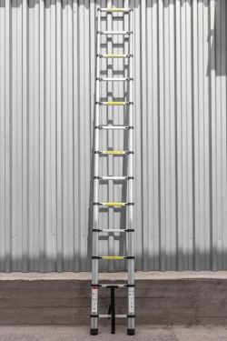 Лестница телескопическая алюм. бытовая 3.8м (13 ступ.) Forsage F-UP380