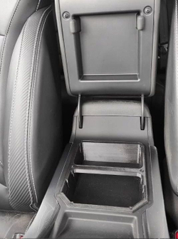Органайзер в подлокотник Geely Atlas Pro