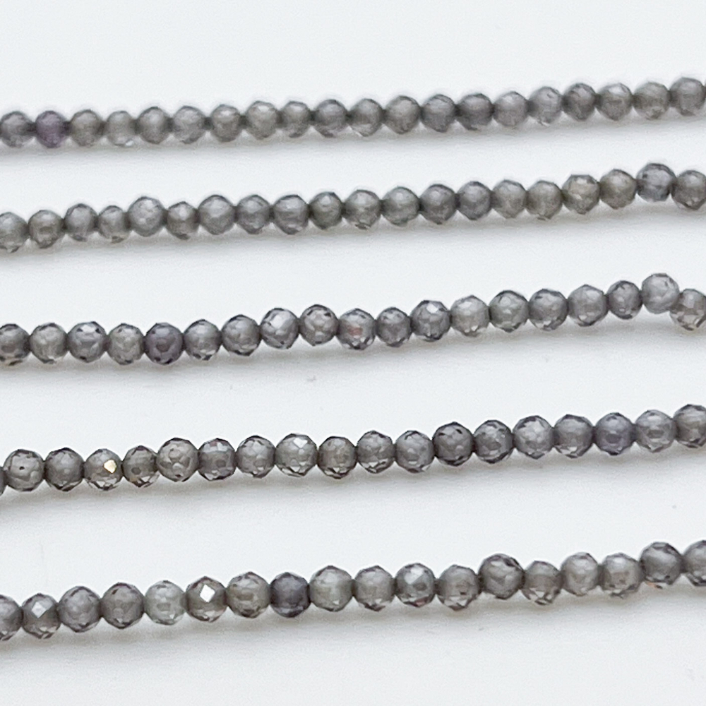 Фианит (кубический цирконий), цвет серый, размер 2 мм, цена за нить около 195 шт (38 см)