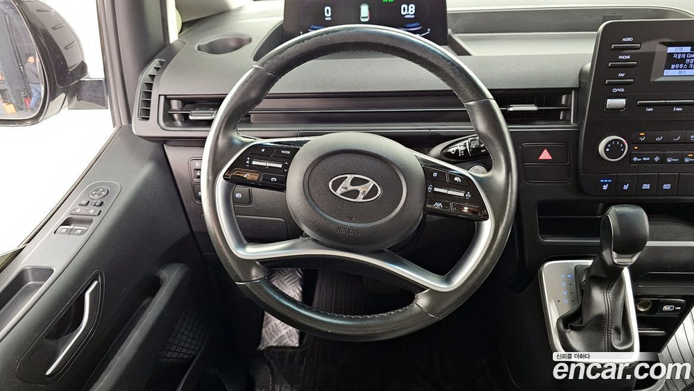 Hyundai Staria 4WD Tourer 11-и местный (05.2021)