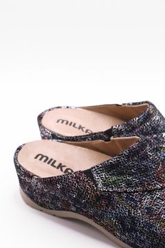 «Nika» | Женские сабо (черный цветок)