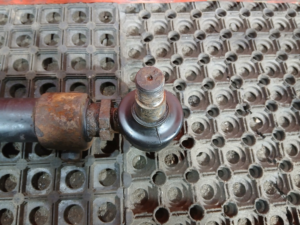 Тяга рулевая продольная 2018г.