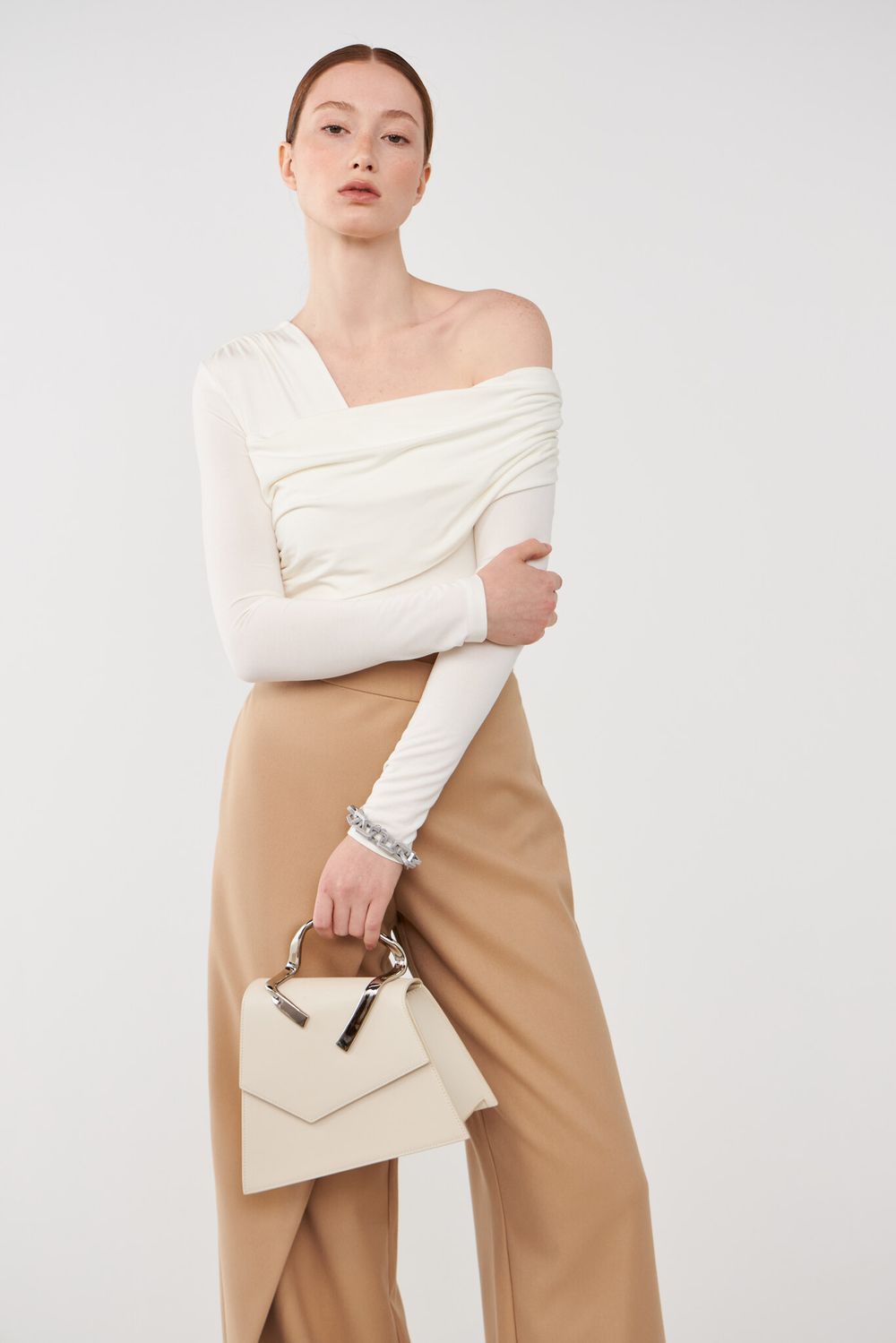 ТОП-БОДИ НА ОДНО ПЛЕЧО, МОЛОЧНЫЙ