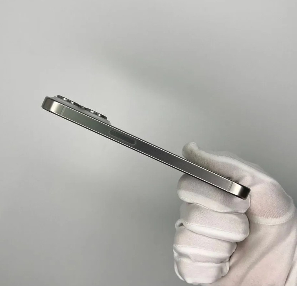 iPhone 15 Pro, 256 ГБ б/у