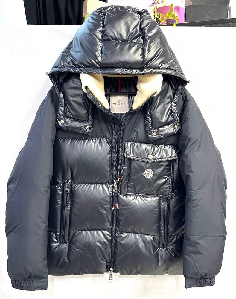 Пуховик Moncler