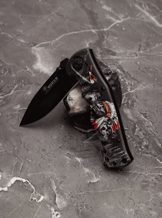 Складной нож тактический BOKER Черный с рисунком