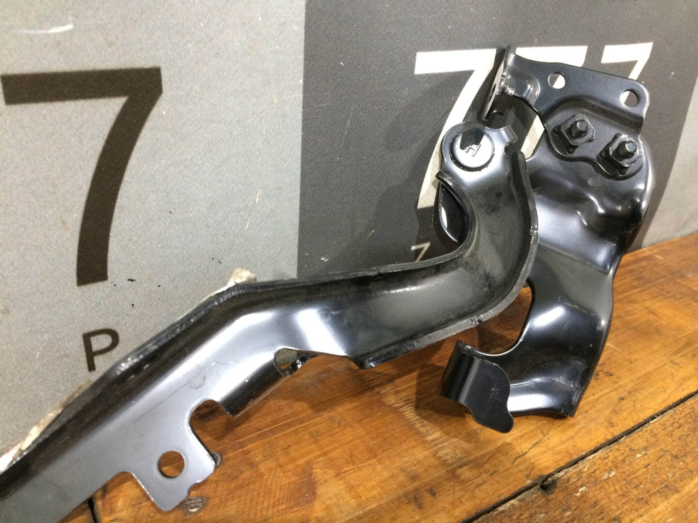 Петля капота правая Land Cruiser Prado 150 Новая Оригинал 5341060080