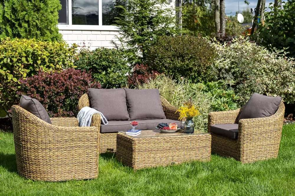 "Кон Панна" столик журнальный из искусственного ротанга (гиацинт), цвет соломенный