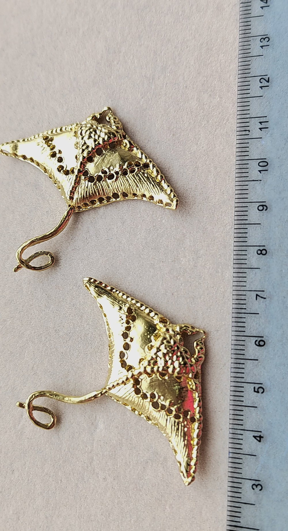 ск50-з Подвеска-коннектор "Скат" с подвижным хвостиком 50*50мм, позолота