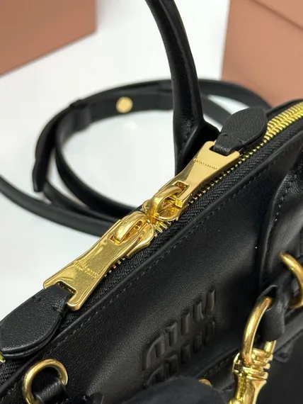 Сумка MIU MIU Aventure, черная