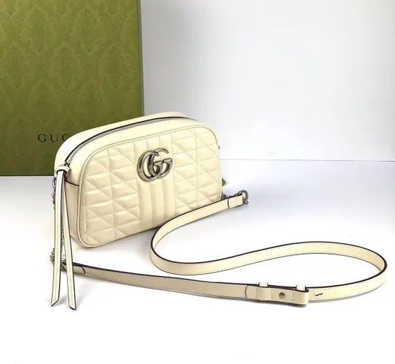 Женская сумка на плечо Gucci GG Marmont маленького размера белый