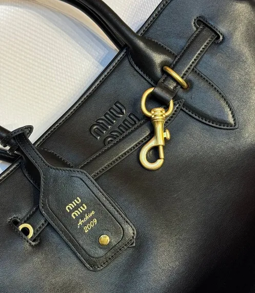 Сумка MIU MIU Aventure, черная