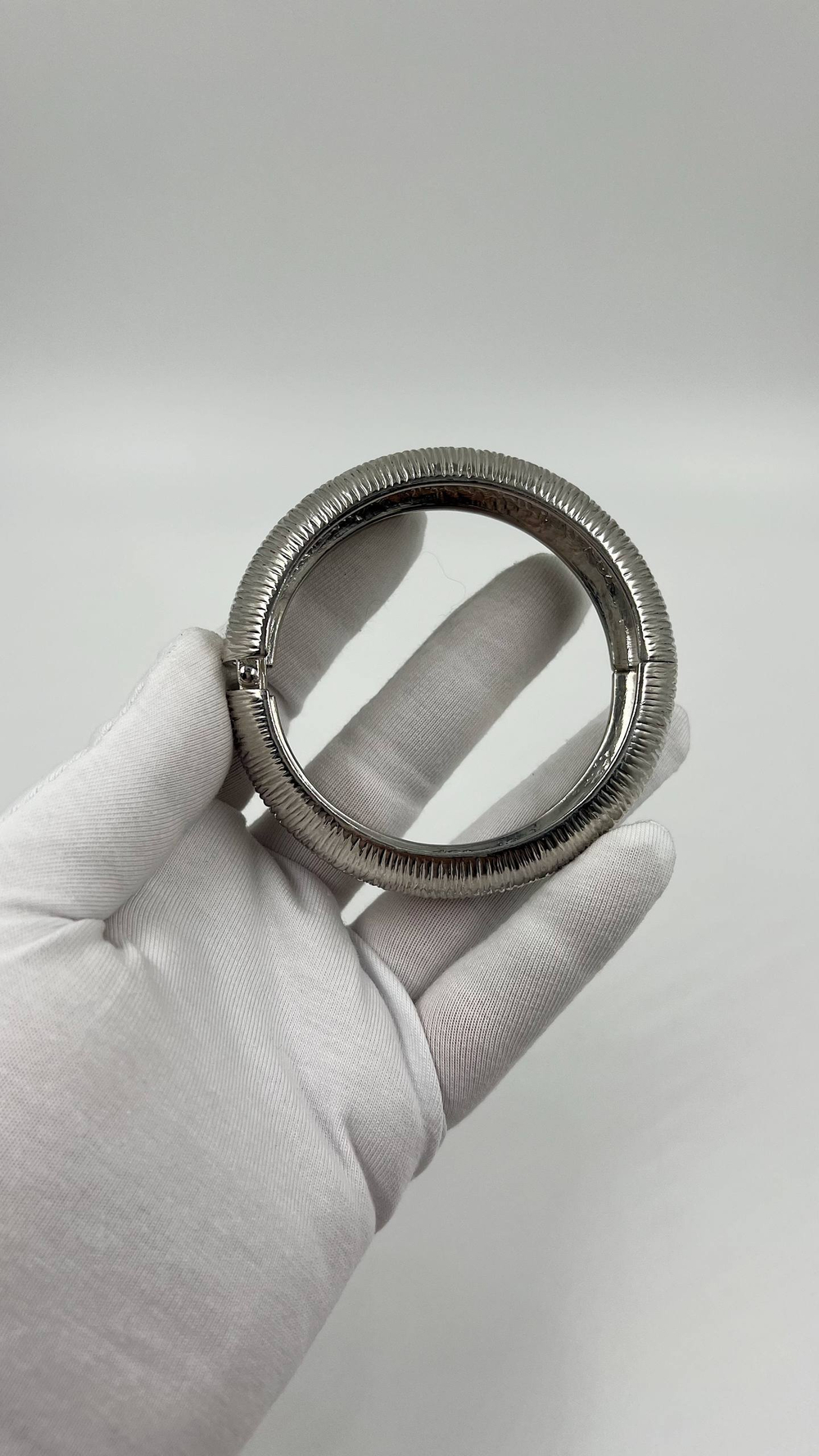 Браслет в серебряном тоне