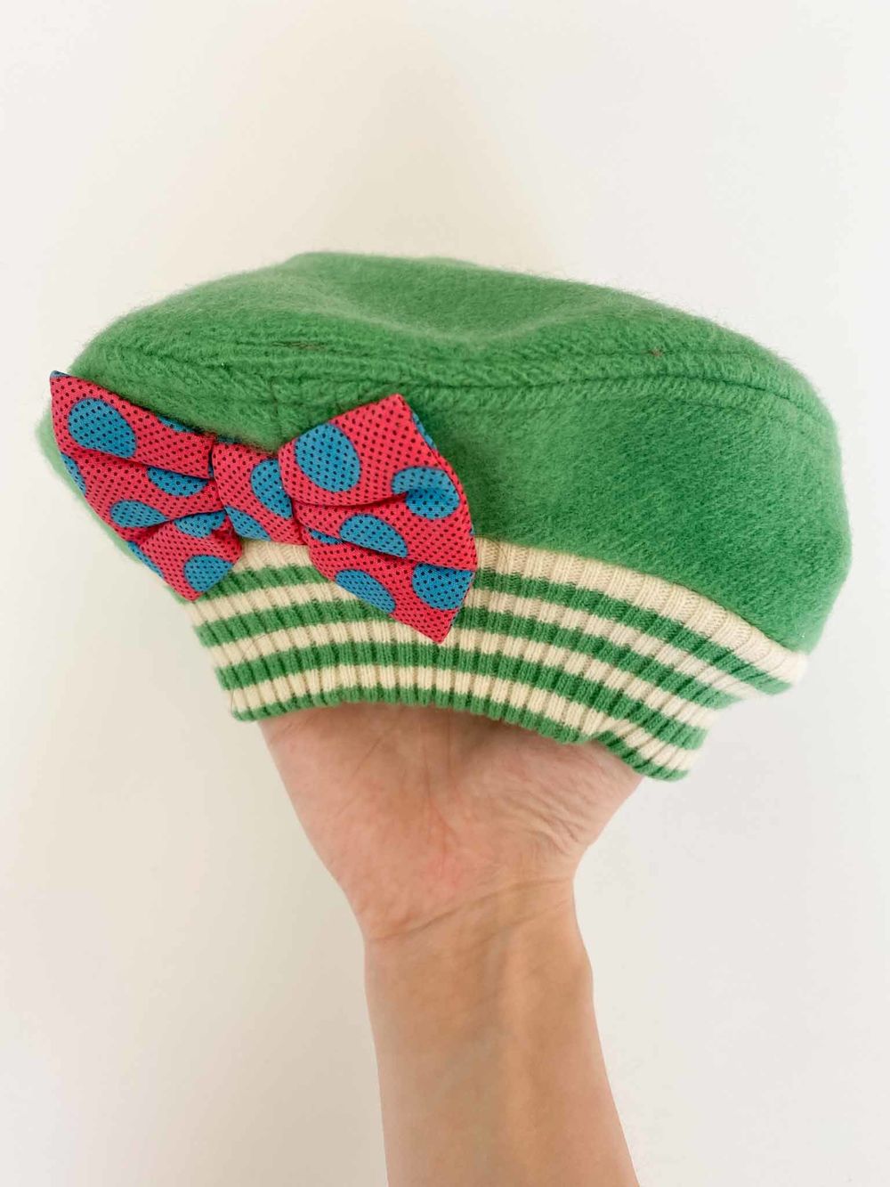 Джемпер и берет Simonetta