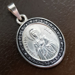 Нательная именная икона святая Ева с серебрением кулон с молитвой