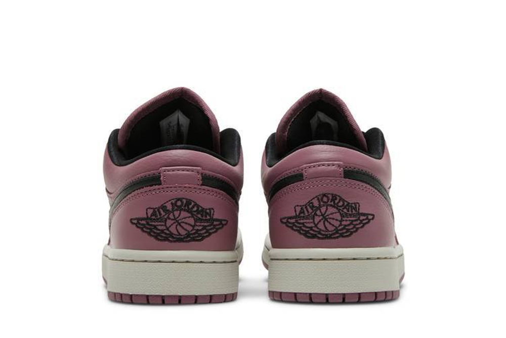 Кроссовки Jordan Air Jordan 1 Low "Magenta" (Женская размерная сетка)