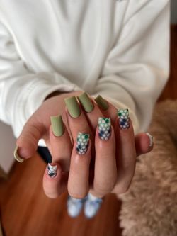 соты на ногтях