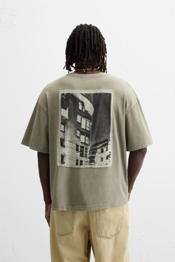 ZARA ФУТБОЛКА С НАШИВКОЙ С ФОТОПРИНТОМ, ЗЕЛЕНЫЙ