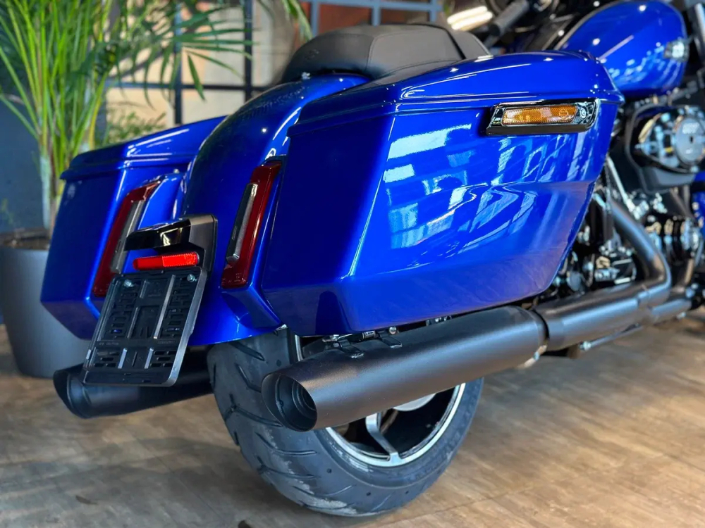 STREET GLIDE SPECIAL, 2024 (Blue Burst/Black Trim)