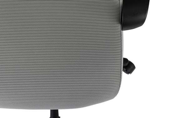 Кресло руководителя Бюрократ Wise серый сетка/ткань с подголов. крестов. пластик