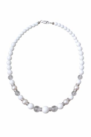 Бусы Белоснежка