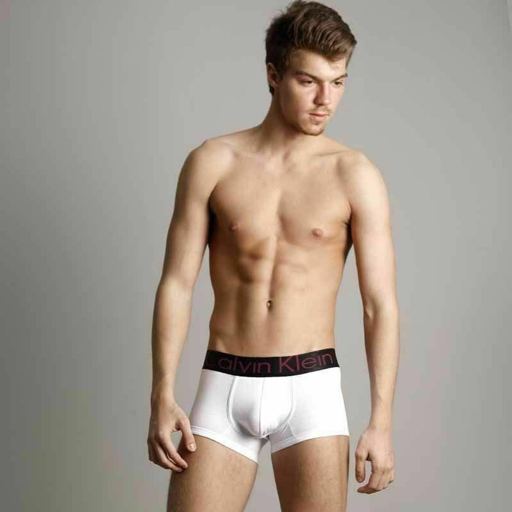 Мужские трусы боксеры белые с черной резинкой и красными буквами Calvin Klein Black Waistband Boxer White